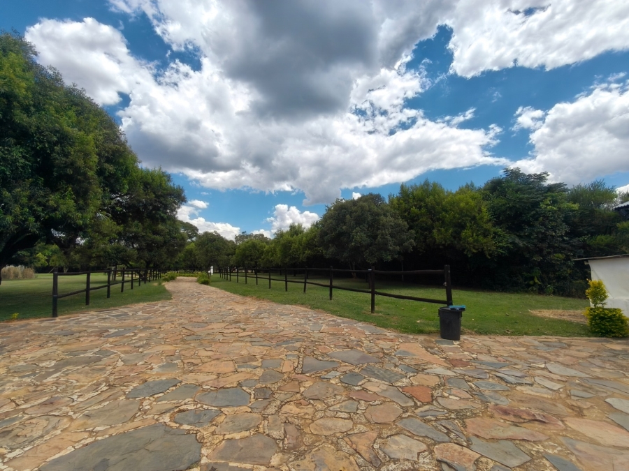 4 Bedroom Property for Sale in Groot Marico North West